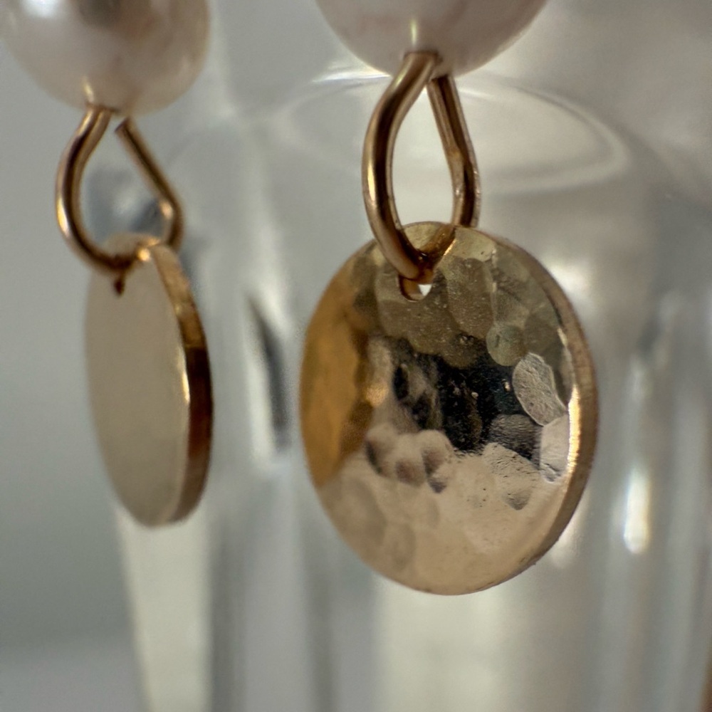 14K Gold Hammered Disc Pearl Earrings - Picture 2 of 10
